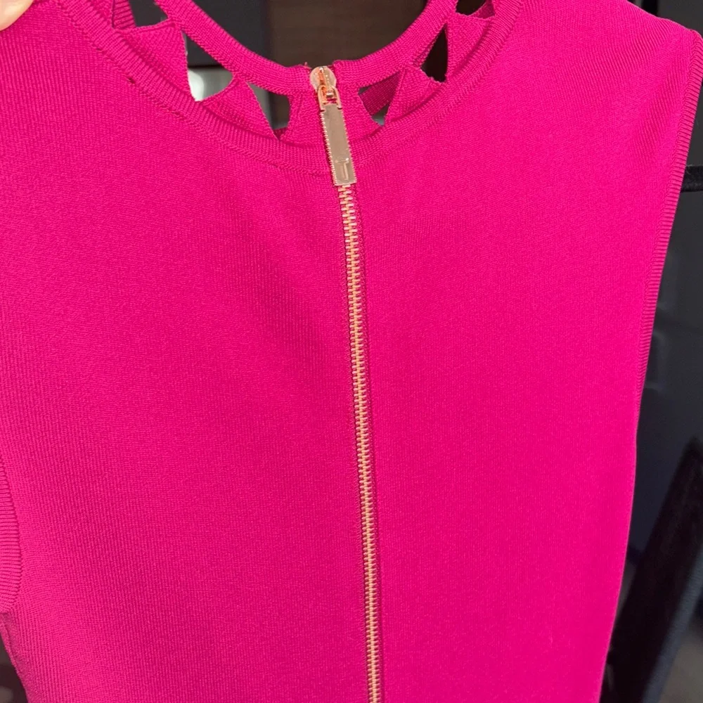 Gorgeous Ted Baker dress 1. - Picture 9 of 10